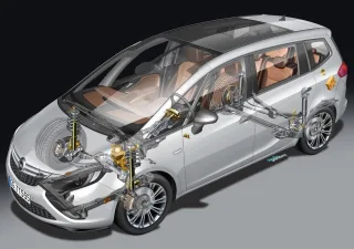 Вишукуємо риси бізнес-класу в компактвені Opel Zafira Tourer