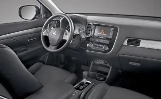 Mitsubishi Outlander. Інструмент