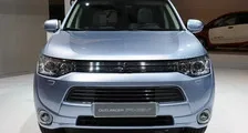 Mitsubishi Outlander. Інструмент