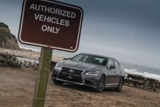 Розслідуємо, чим новий седан Lexus LS відрізняється від старого