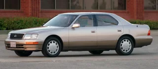 Розслідуємо, чим новий седан Lexus LS відрізняється від старого
