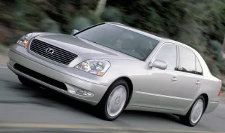 Розслідуємо, чим новий седан Lexus LS відрізняється від старого