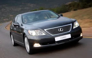 Розслідуємо, чим новий седан Lexus LS відрізняється від старого