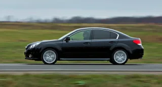 Обстреливаем обновлённые Subaru Legacy и Outback под Бородином