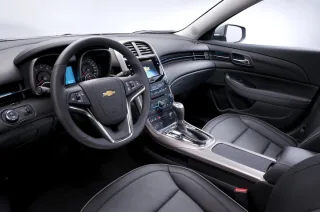 Chevrolet Malibu. Летать не умеет, зато уверенно ходит