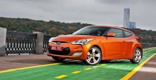 Виводимо на ринг хетчбеки Hyundai Veloster та Honda Civic