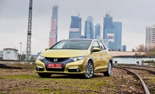 Виводимо на ринг хетчбеки Hyundai Veloster та Honda Civic