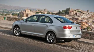 SEAT Шукаємо відмінності ліфтбека Seat Toledo від братика-Рапіда