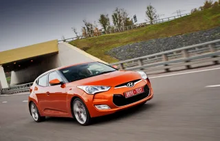 Виводимо на ринг хетчбеки Hyundai Veloster та Honda Civic