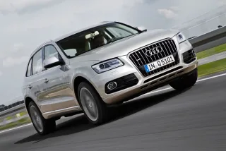 Вникаємо в причини змін в оновленому кросовері Audi Q5