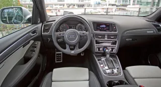 Вникаємо в причини змін в оновленому кросовері Audi Q5
