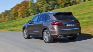 Приводимо осі Porsche 911 Carrera 4 та кросовера Cayenne S diesel