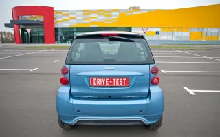 Smart Розганяємо нудьгу за допомогою пари купе Smart ForTwo