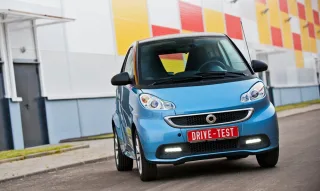 Smart Розганяємо нудьгу за допомогою пари купе Smart ForTwo
