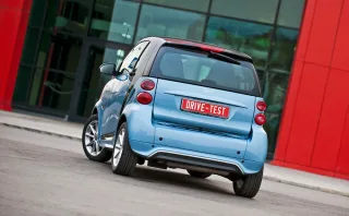 Smart Розганяємо нудьгу за допомогою пари купе Smart ForTwo
