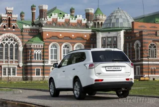 Тест-драйв Mitsubishi Outlander: скромність прикрашає?