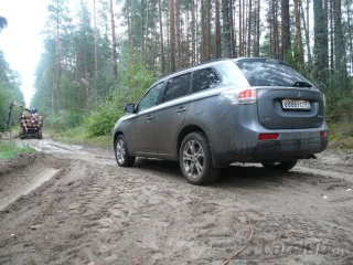 Тест-драйв Mitsubishi Outlander: скромність прикрашає?