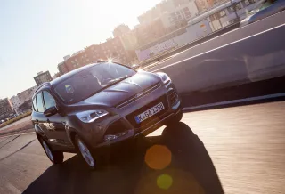 We are tracking the trajectory of an arrow named Ford Kuga second generation