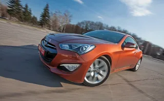 Рахуємо голи у суперечці двохдверок Toyota GT86 та Hyundai Genesis Coupe