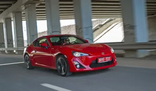 Рахуємо голи у суперечці двохдверок Toyota GT86 та Hyundai Genesis Coupe