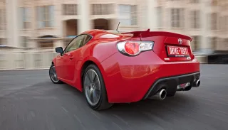 Рахуємо голи у суперечці двохдверок Toyota GT86 та Hyundai Genesis Coupe