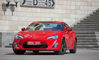 Рахуємо голи у суперечці двохдверок Toyota GT86 та Hyundai Genesis Coupe