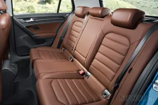 Test drive Volkswagen Golf VII: everything is within reach