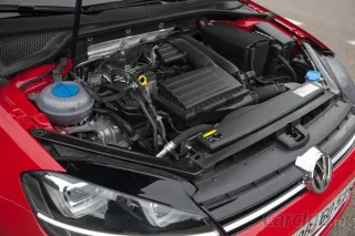 Test drive Volkswagen Golf VII: everything is within reach