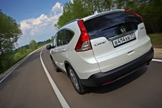 Examining how much the Honda CR-V 2.4 differs from the 2.0 version
