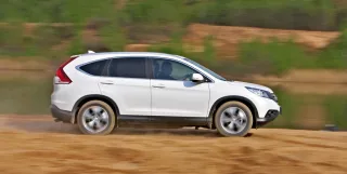 Examining how much the Honda CR-V 2.4 differs from the 2.0 version