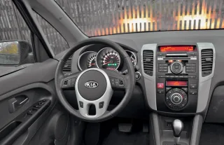 З озброєнням: тест Kia Venga 1.6 4АТ