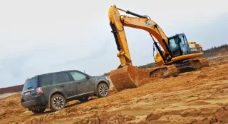 Міряємо калюжі оновленим кросовером Land Rover Freelander 2