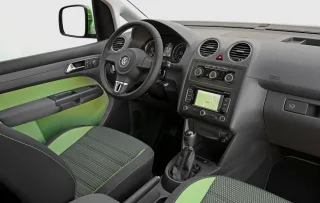 Розглядаємо спецверсії моделей Volkswagen Caddy та Amarok