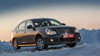 Ігноруємо російські дороги з новим седаном Nissan Almera