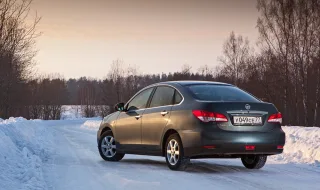 Ігноруємо російські дороги з новим седаном Nissan Almera