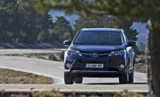 Констатуємо зміну статі у кросовера Toyota RAV4