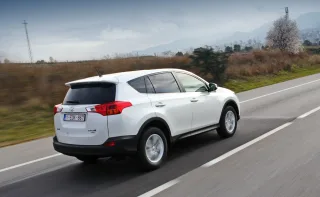 Констатуємо зміну статі у кросовера Toyota RAV4