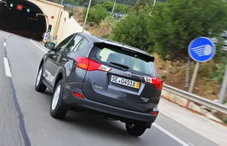 Констатуємо зміну статі у кросовера Toyota RAV4