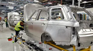 Наводимо відеокамеру на новий Range Rover Vogue