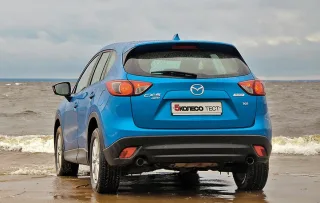 Mazda CX-5 vs Mitsubishi Outlander. Лед и пламень