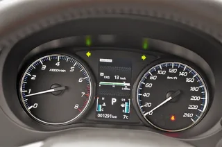 Mazda CX-5 vs Mitsubishi Outlander. Лед и пламень