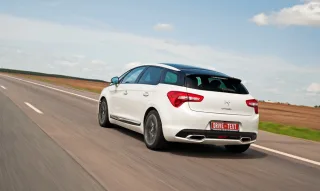 Змішуємо та збовтуємо преміум-хетчбеки Citroen DS5 і Lexus CT 200h
