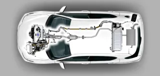 Змішуємо та збовтуємо преміум-хетчбеки Citroen DS5 і Lexus CT 200h