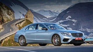Roaring in the all-weather super sedan Mercedes S 63 AMG 4Matic