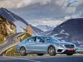 Roaring in the all-weather super sedan Mercedes S 63 AMG 4Matic