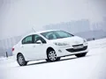 Дивимось на седан Peugeot 408 під різними кутами