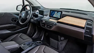 С удовольствием электризуемся от ситикара BMW i3