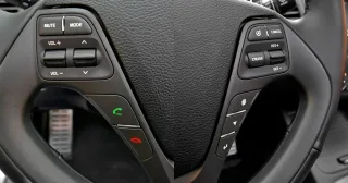 Подходим к Kia Cerato с вопросом о лучшем автo в мире
