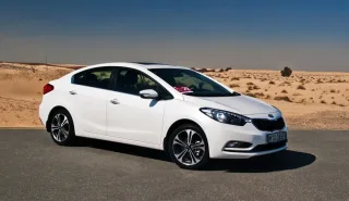 Подходим к Kia Cerato с вопросом о лучшем автo в мире