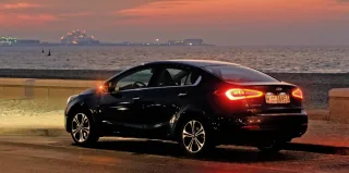 Подходим к Kia Cerato с вопросом о лучшем автo в мире